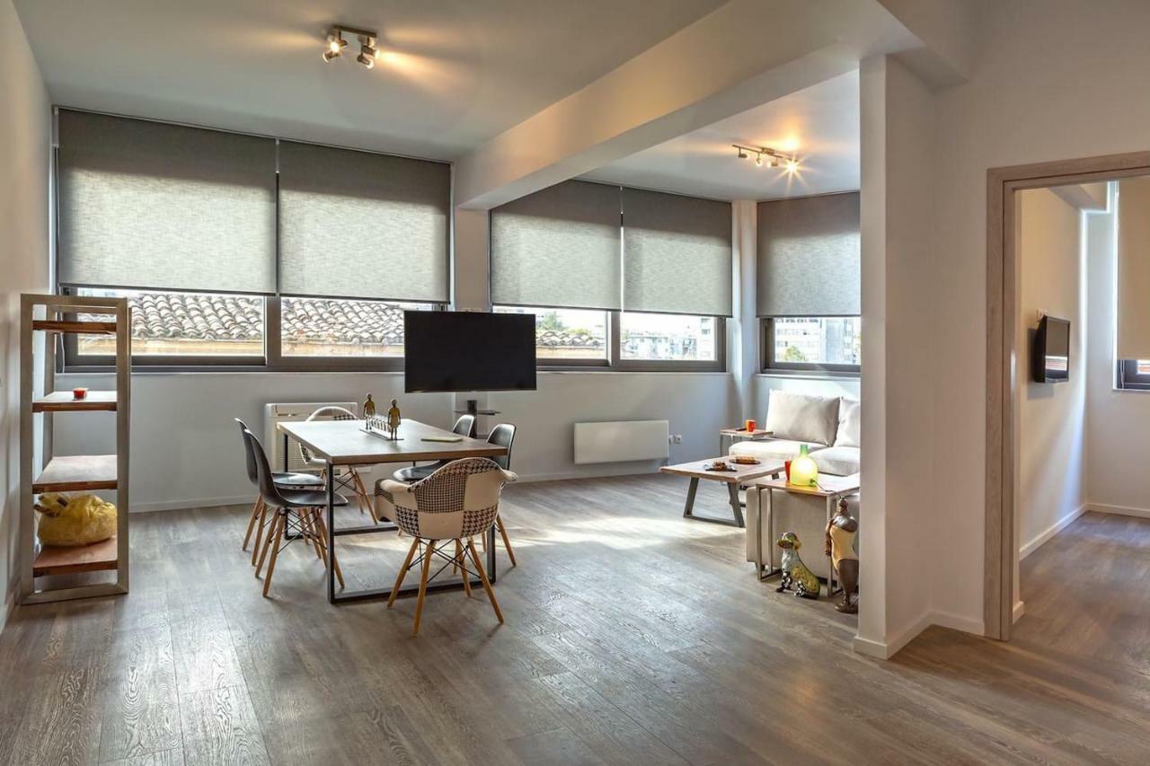The Apartment 2 Bdrs/2 Baths Luxury Residence Athena Bagian luar foto